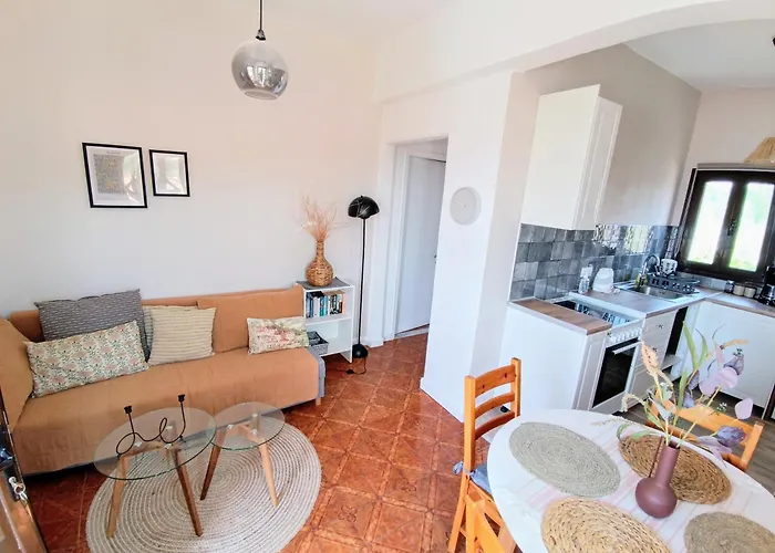 Ayerina First Floor Arílasz